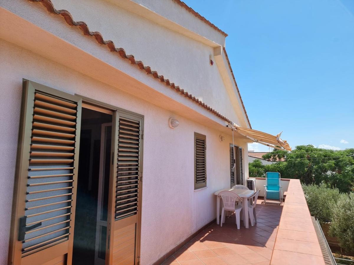 Villa Flora - With Sea View, 2 Minutes Walk To Beach Trappeto  Zewnętrze zdjęcie